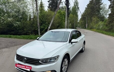 Volkswagen Passat B8 рестайлинг, 2016 год, 1 390 000 рублей, 2 фотография