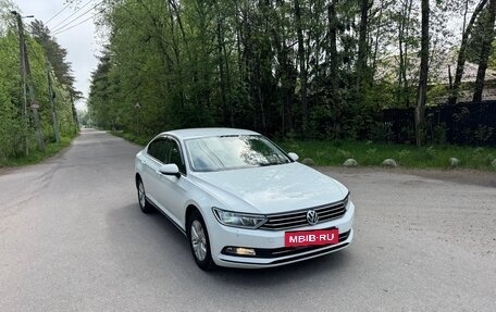Volkswagen Passat B8 рестайлинг, 2016 год, 1 390 000 рублей, 6 фотография
