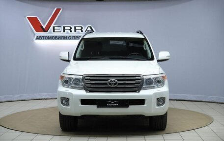 Toyota Land Cruiser 200, 2013 год, 3 990 000 рублей, 2 фотография