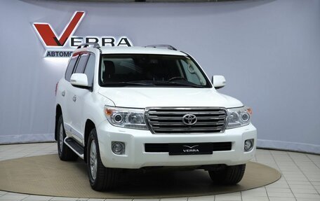 Toyota Land Cruiser 200, 2013 год, 3 990 000 рублей, 3 фотография