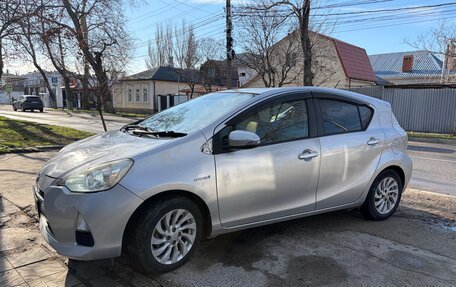 Toyota Aqua, 2026 год, 700 000 рублей, 1 фотография