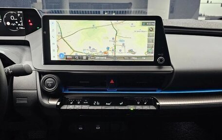 Toyota Prius IV XW50, 2025 год, 3 464 077 рублей, 10 фотография