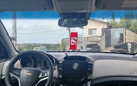 Chevrolet Cruze II, 2011 год, 700 000 рублей, 3 фотография
