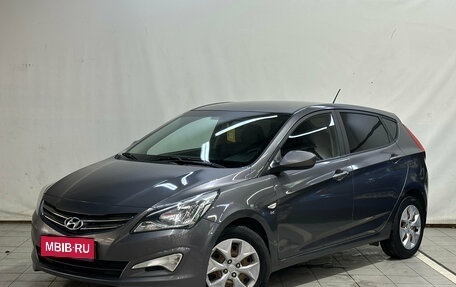 Hyundai Solaris II рестайлинг, 2016 год, 930 000 рублей, 1 фотография