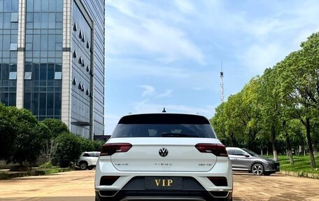 Volkswagen T-Roc I, 2022 год, 1 622 000 рублей, 4 фотография