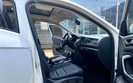 Volkswagen T-Roc I, 2022 год, 1 622 000 рублей, 12 фотография