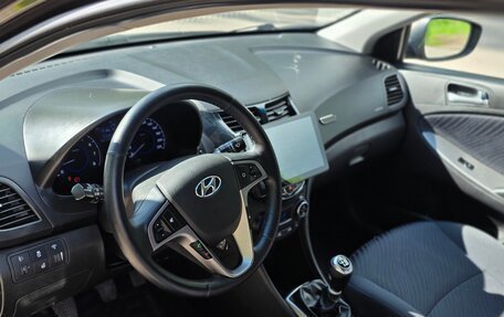 Hyundai Solaris II рестайлинг, 2015 год, 749 000 рублей, 15 фотография
