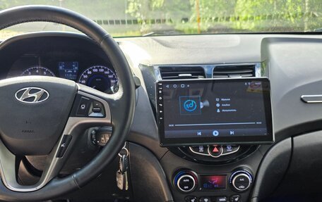 Hyundai Solaris II рестайлинг, 2015 год, 749 000 рублей, 16 фотография
