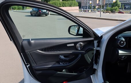 Mercedes-Benz E-Класс, 2018 год, 3 490 000 рублей, 13 фотография