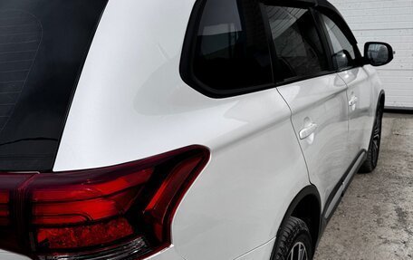 Mitsubishi Outlander III рестайлинг 3, 2016 год, 2 050 000 рублей, 5 фотография