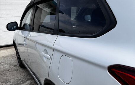 Mitsubishi Outlander III рестайлинг 3, 2016 год, 2 050 000 рублей, 4 фотография