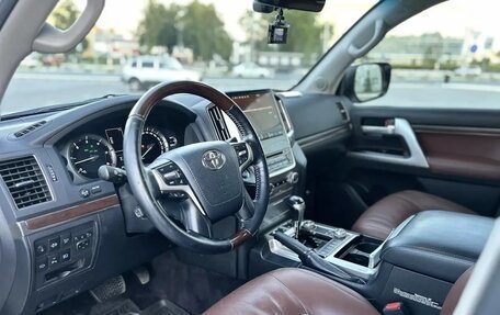 Toyota Land Cruiser 200, 2015 год, 4 290 000 рублей, 18 фотография