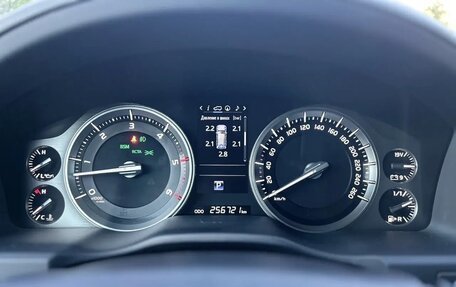 Toyota Land Cruiser 200, 2015 год, 4 290 000 рублей, 25 фотография