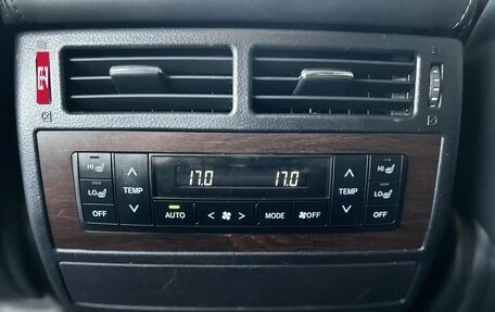 Toyota Land Cruiser 200, 2015 год, 4 290 000 рублей, 31 фотография