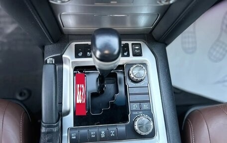 Toyota Land Cruiser 200, 2015 год, 4 290 000 рублей, 28 фотография