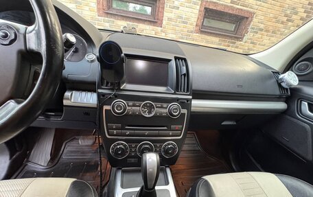 Land Rover Freelander II рестайлинг 2, 2012 год, 2 000 000 рублей, 23 фотография