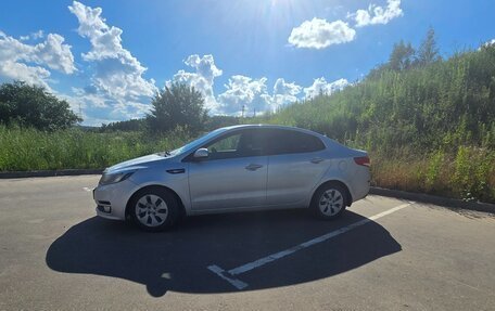 KIA Rio III рестайлинг, 2016 год, 1 350 000 рублей, 2 фотография