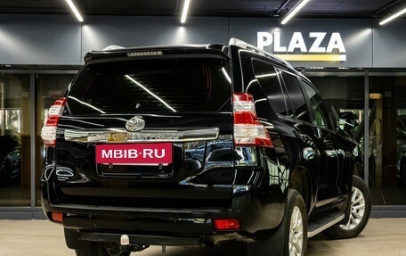 Toyota Land Cruiser Prado 150 рестайлинг 2, 2015 год, 3 229 000 рублей, 3 фотография