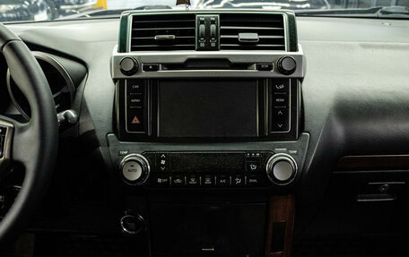 Toyota Land Cruiser Prado 150 рестайлинг 2, 2015 год, 3 229 000 рублей, 7 фотография