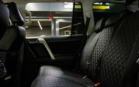 Toyota Land Cruiser Prado 150 рестайлинг 2, 2015 год, 3 229 000 рублей, 10 фотография
