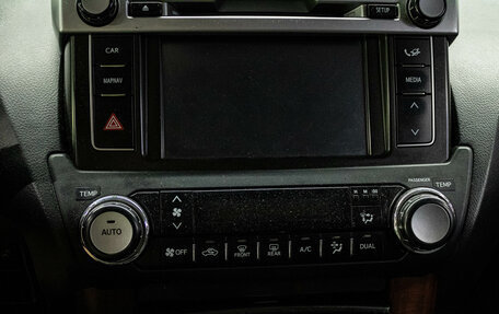 Toyota Land Cruiser Prado 150 рестайлинг 2, 2015 год, 3 229 000 рублей, 22 фотография