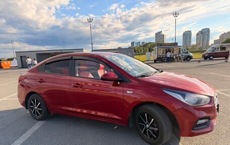 Hyundai Solaris II рестайлинг, 2017 год, 850 000 рублей, 5 фотография