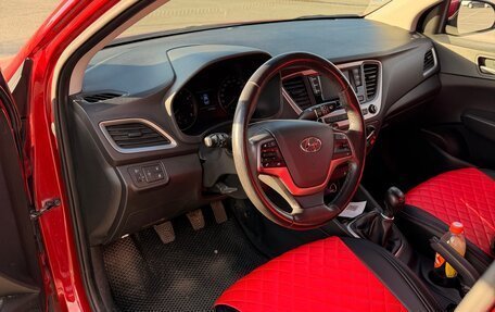 Hyundai Solaris II рестайлинг, 2017 год, 850 000 рублей, 9 фотография