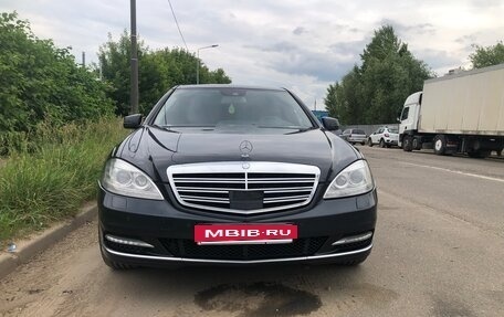 Mercedes-Benz S-Класс, 2011 год, 1 700 000 рублей, 3 фотография