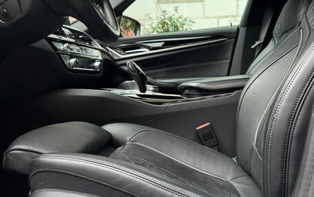 BMW 5 серия, 2020 год, 4 800 000 рублей, 8 фотография