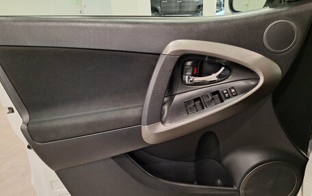Toyota RAV4, 2011 год, 1 195 000 рублей, 21 фотография