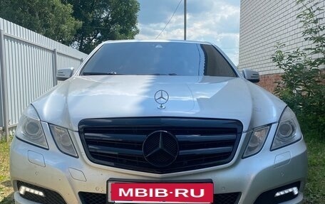 Mercedes-Benz E-Класс, 2010 год, 1 800 000 рублей, 2 фотография