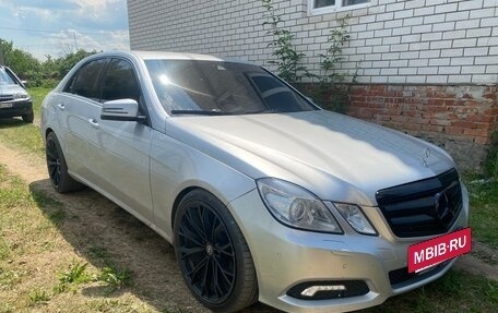 Mercedes-Benz E-Класс, 2010 год, 1 800 000 рублей, 5 фотография