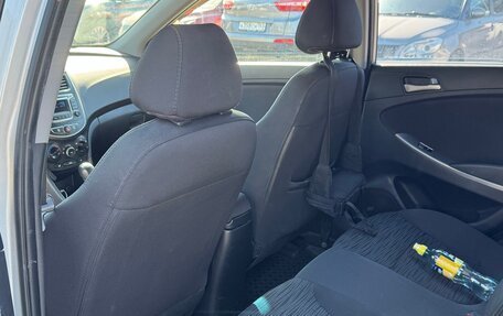 Hyundai Solaris II рестайлинг, 2015 год, 650 000 рублей, 7 фотография