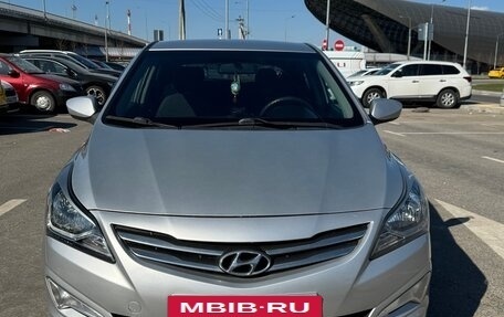 Hyundai Solaris II рестайлинг, 2015 год, 650 000 рублей, 14 фотография