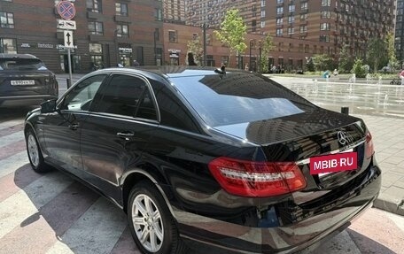 Mercedes-Benz E-Класс, 2010 год, 1 750 000 рублей, 4 фотография