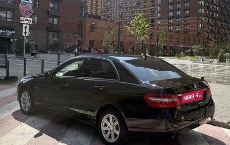 Mercedes-Benz E-Класс, 2010 год, 1 750 000 рублей, 2 фотография