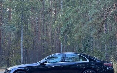 Mercedes-Benz E-Класс, 2024 год, 8 150 000 рублей, 3 фотография