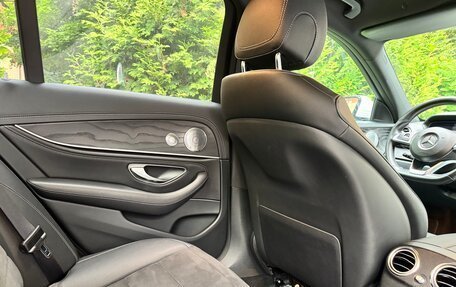 Mercedes-Benz E-Класс, 2017 год, 3 100 000 рублей, 5 фотография