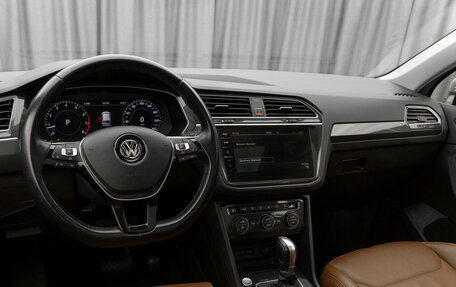 Volkswagen Tiguan II, 2018 год, 2 990 000 рублей, 7 фотография