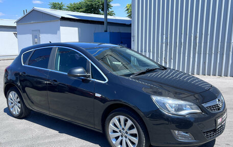 Opel Astra J, 2011 год, 550 000 рублей, 3 фотография