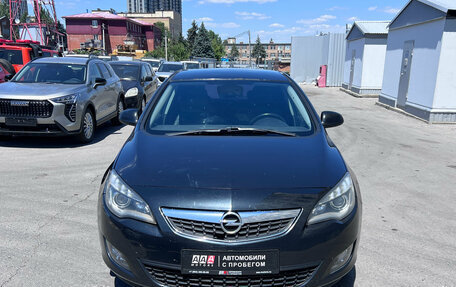 Opel Astra J, 2011 год, 550 000 рублей, 2 фотография