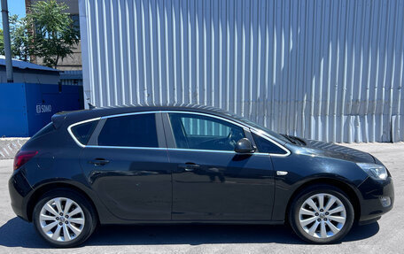 Opel Astra J, 2011 год, 550 000 рублей, 8 фотография