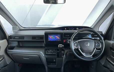 Honda Stepwgn IV, 2019 год, 1 798 000 рублей, 13 фотография