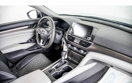 Honda Accord IX рестайлинг, 2019 год, 1 999 000 рублей, 10 фотография