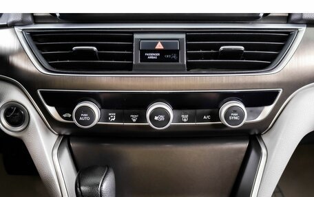 Honda Accord IX рестайлинг, 2019 год, 1 999 000 рублей, 18 фотография