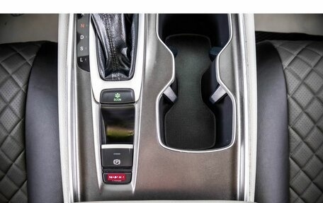 Honda Accord IX рестайлинг, 2019 год, 1 999 000 рублей, 21 фотография