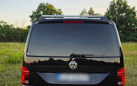 Volkswagen Multivan T6 рестайлинг, 2023 год, 4 800 000 рублей, 10 фотография