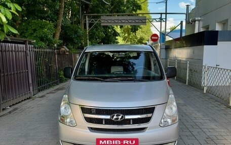 Hyundai Grand Starex Grand Starex I рестайлинг 2, 2010 год, 1 300 000 рублей, 2 фотография