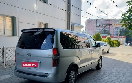 Hyundai Grand Starex Grand Starex I рестайлинг 2, 2010 год, 1 300 000 рублей, 4 фотография