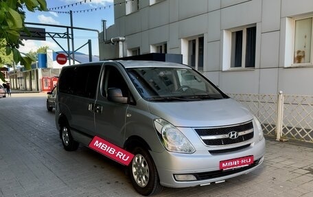 Hyundai Grand Starex Grand Starex I рестайлинг 2, 2010 год, 1 300 000 рублей, 3 фотография